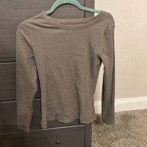 Long sleeve tee never worn